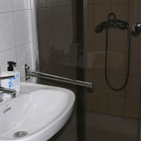In 35398 Apartman *